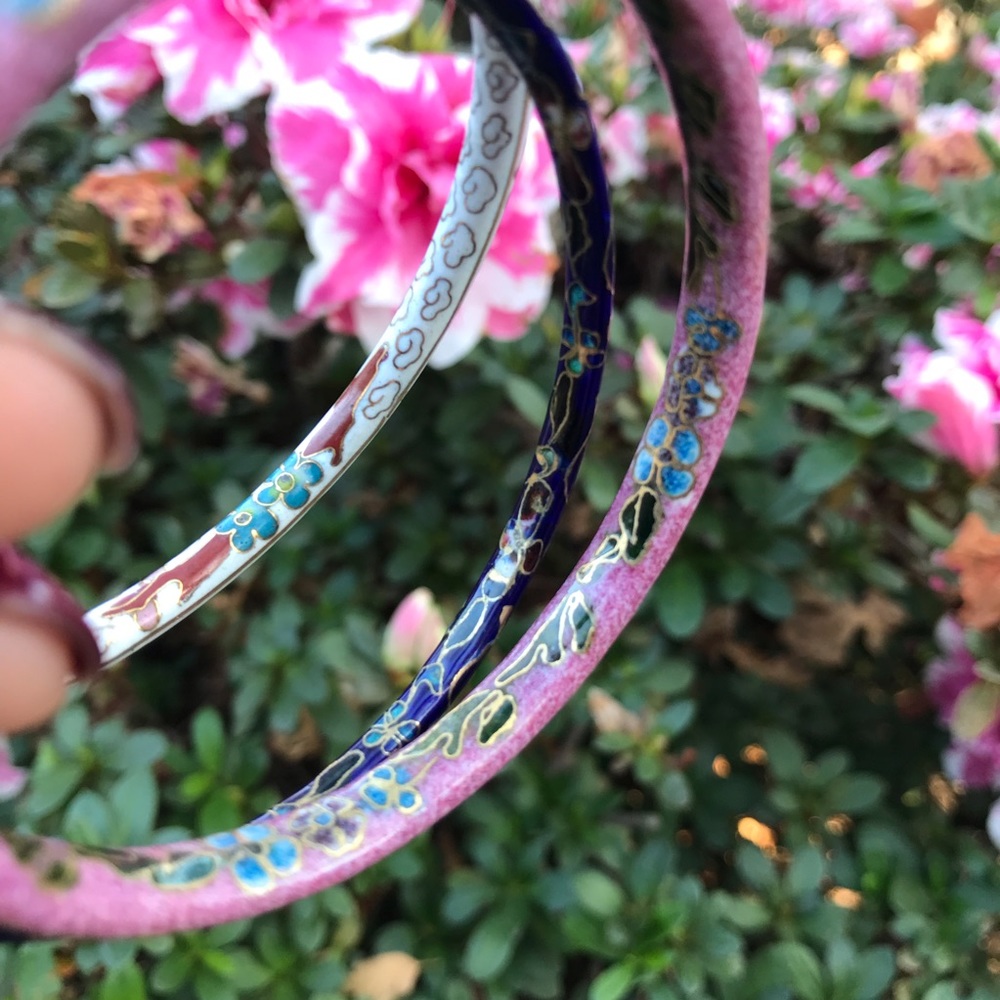 3pc. Floral Bangle Set 🌸 - Picture 4 of 5